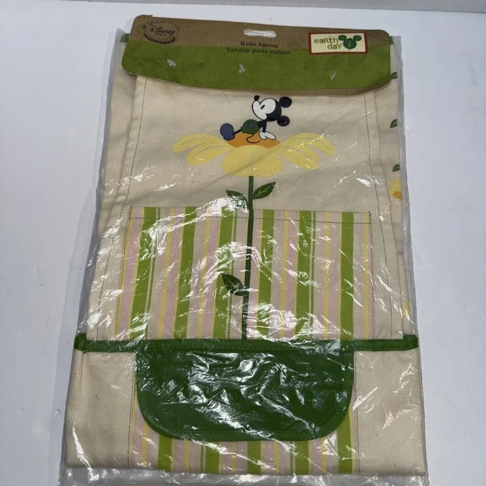 Disney Store Exclusive Earth Day Kids Apron‎ Mickey Mouse Earth Day